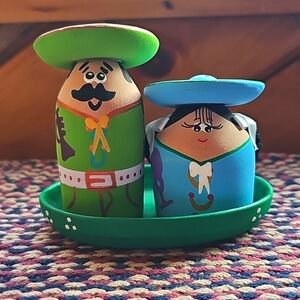 Adorable Couple Salt & Pepper Shakers